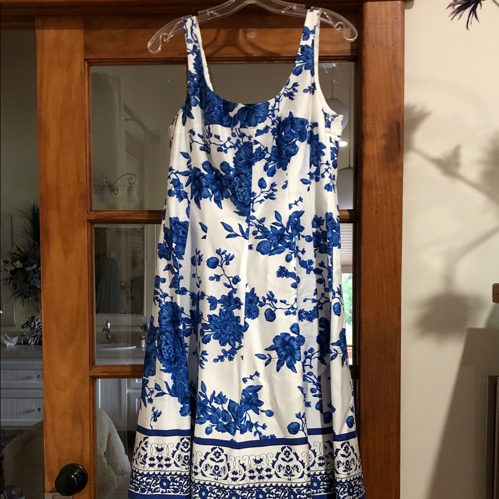 Chic Blue Floral Midi Dress